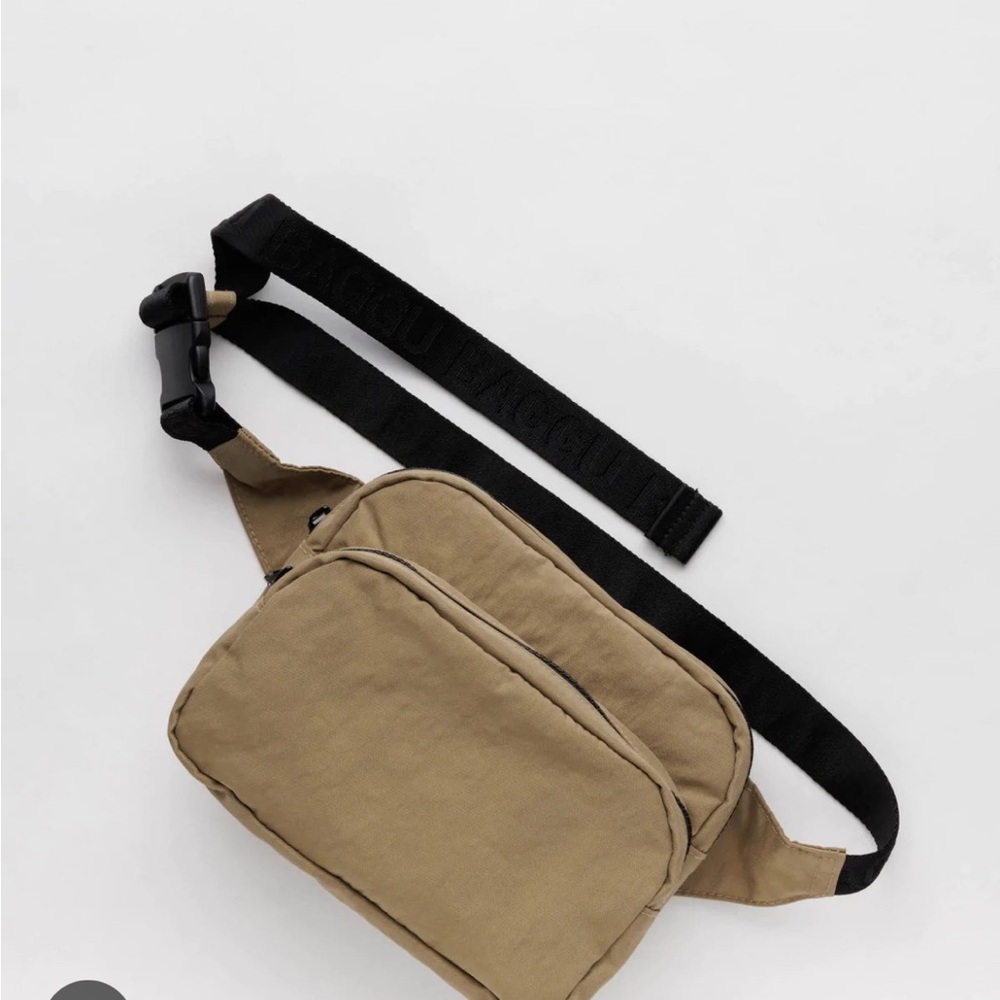 BAGGU: Dark Khaki Fanny Pack🦘